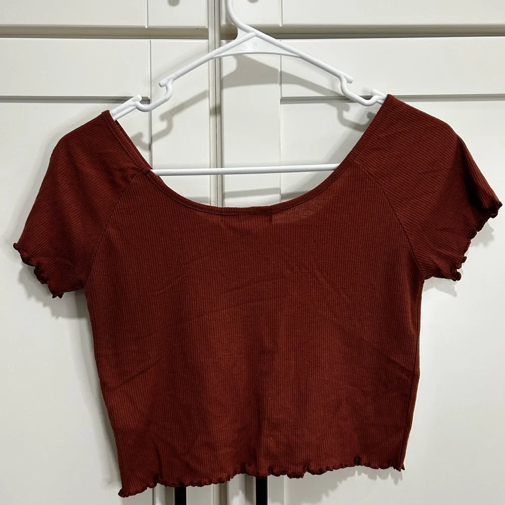 Rust Button-Up Crop Top - Picture 2 of 3